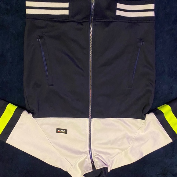 Ovo windbreaker - Picture 4 of 4